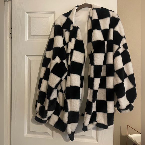 Checkered fuzzy open front coat - Picture 4 of 4
